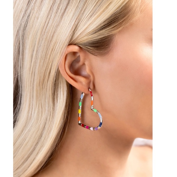 ❤️ NWT! Paparazzi Striped Sweethearts Multi Color Hooped Earrings - Picture 2 of 3